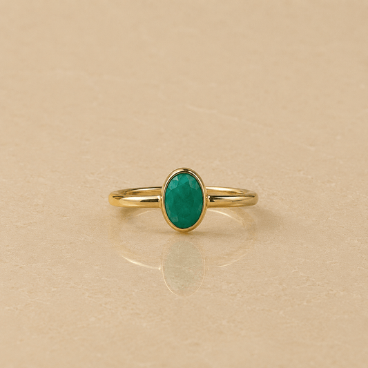 Naarya Jewels emerald / 12 Oval natural gemstone