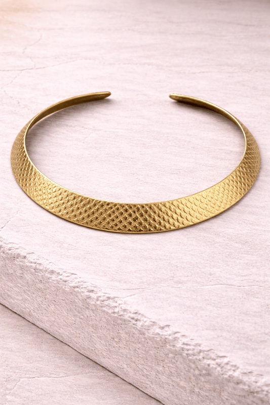 Naarya Jewels Aurelia Scaled Gold Collar necklace