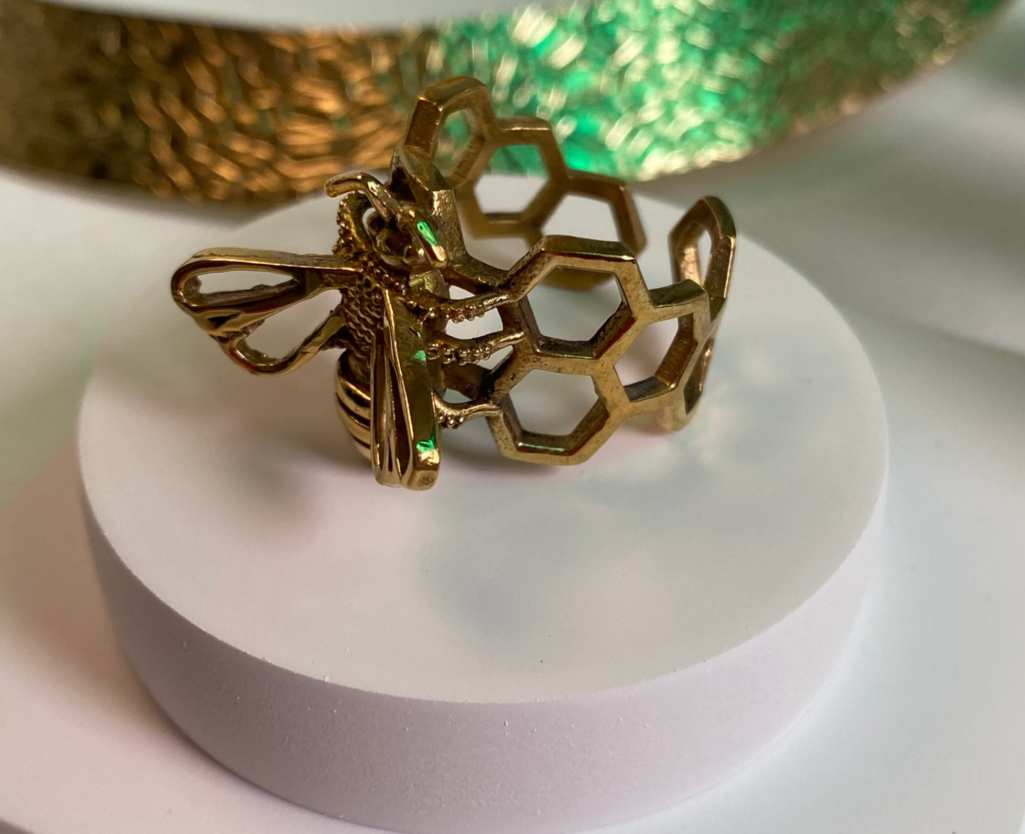 Statement Honeybee Ring