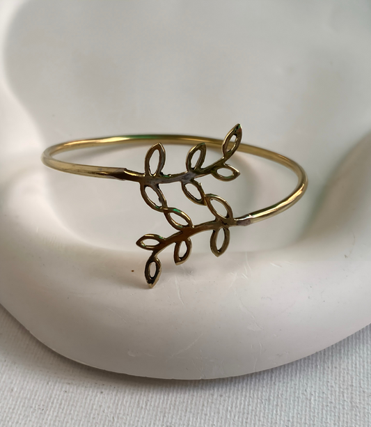 Botanical Vine Brass Cuff (Anti Tarnish)