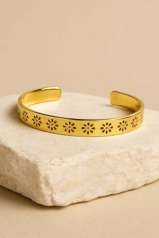 Engraved Floral Brass Bangle (Anti Tarnish)