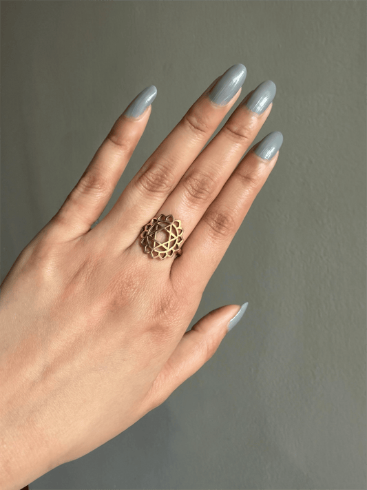 Naarya Jewels Anahata Heart Chakra – Sacred Geometry Ring (Anti-Tarnish)