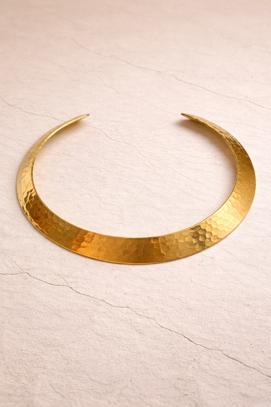 Hammered Brass Collar Necklace (Anti Tarnish)