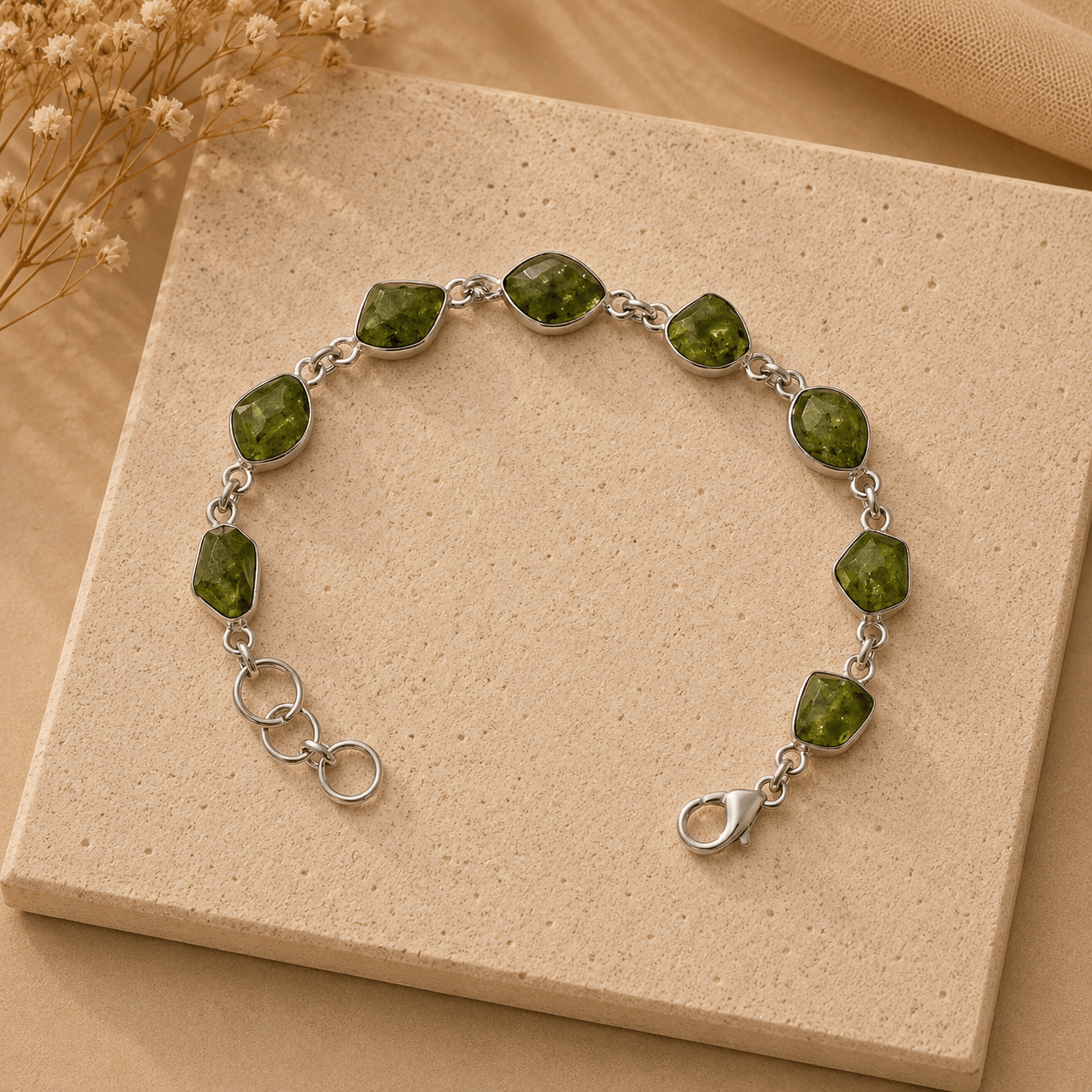 Naarya Jewels Peridot Scarlet Silver velvet Bracelet