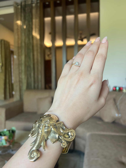 Divine Ganesha Cuff (Anti Tarnish)