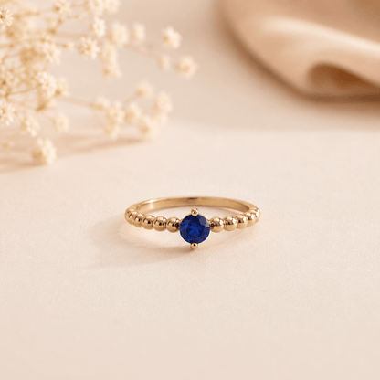 Naarya Jewels Blue Kyanite / 12 Peridot Beaded Solitaire Ring