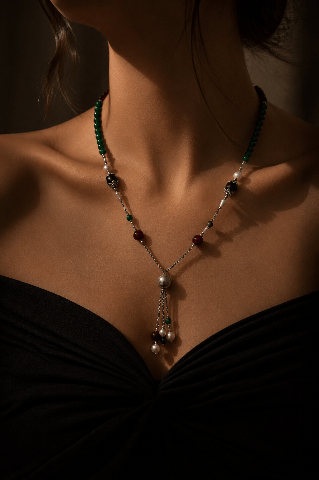 Naarya Jewels Begum Emerald Pearl Noir Necklace