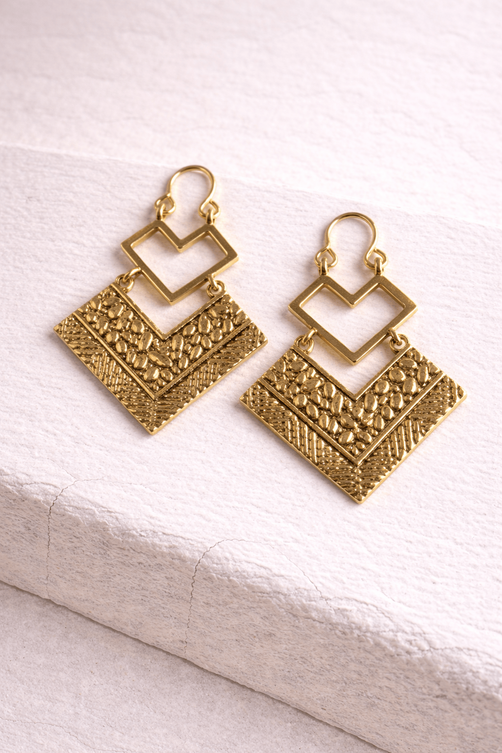 Naarya Jewels Golden Dynasty Earrings (Anti Tarnish)