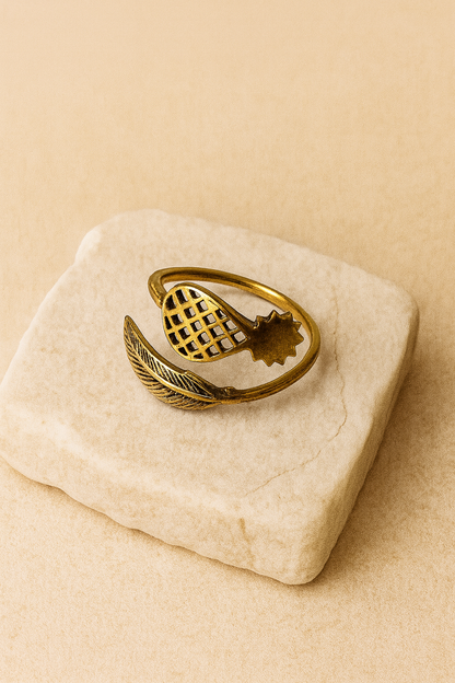 Paisley Leaf Ring