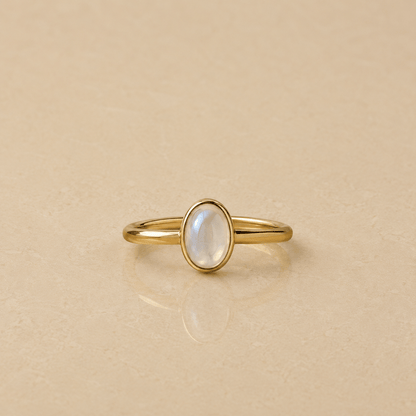 Naarya Jewels Moonstone / 12 Oval natural gemstone