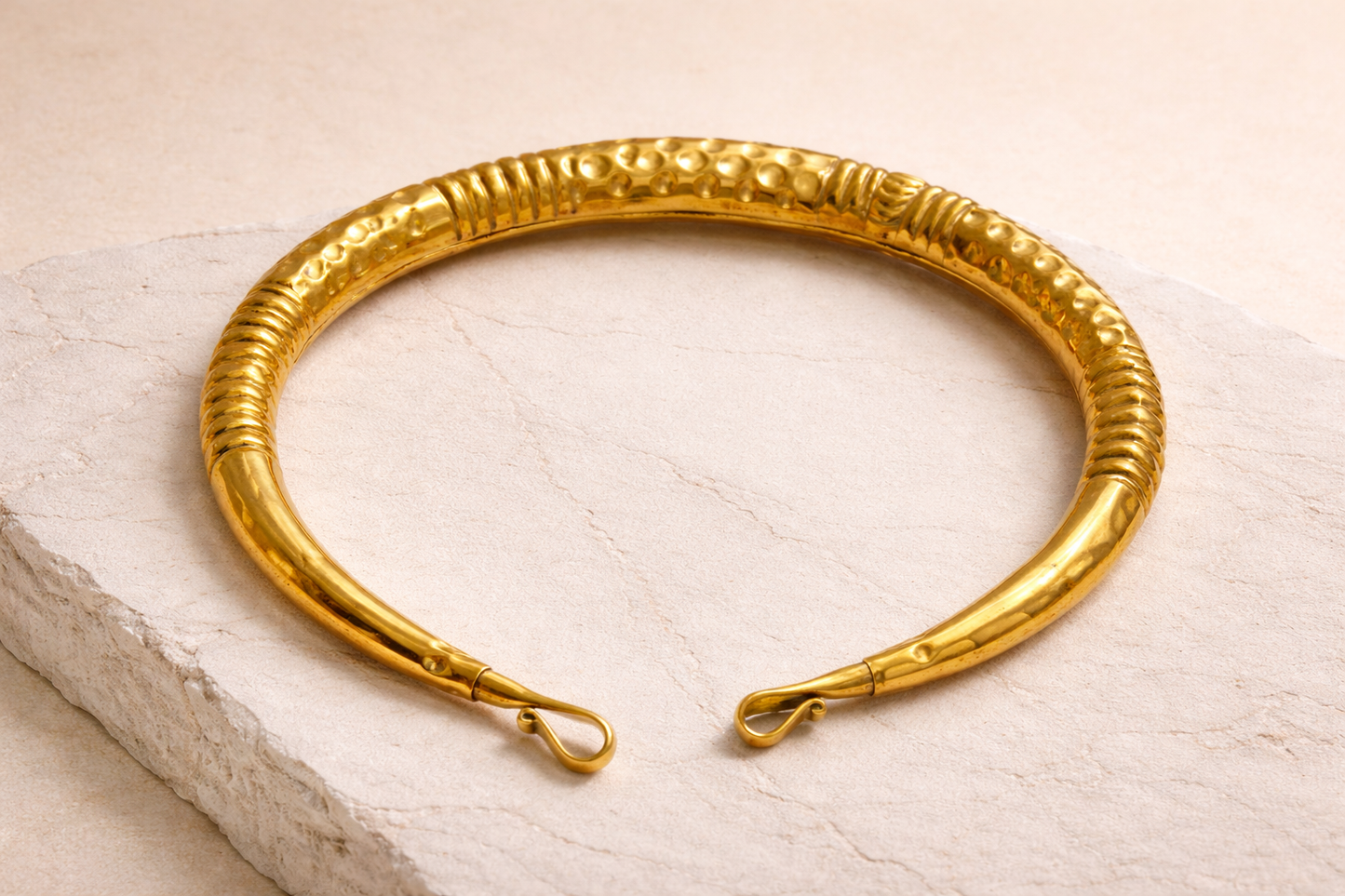 Ancient Embellished Necklace (Anti Tarnish)