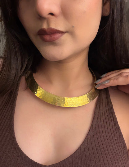 Hammered Brass Collar Necklace (Anti Tarnish)