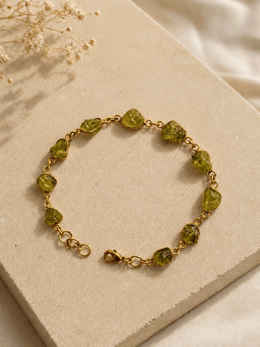 Naarya Jewels Peridot Raw Earth Gold Bracelet