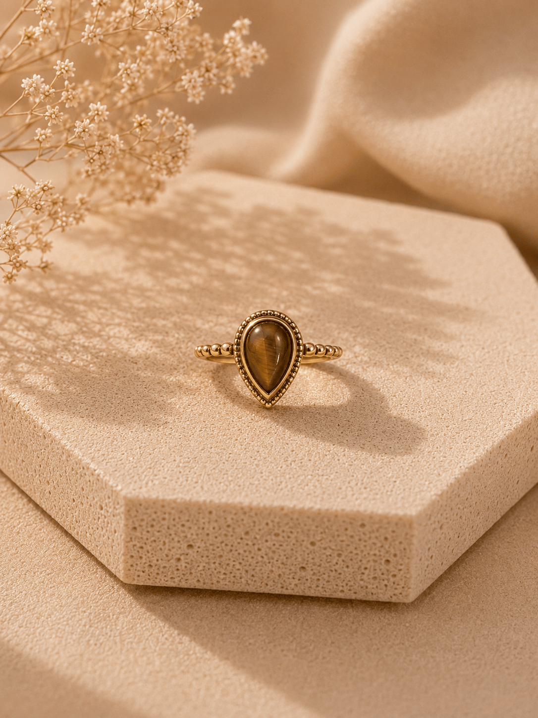 Naarya Jewels Cats eye / 12 Goldstone Pear cut Ring