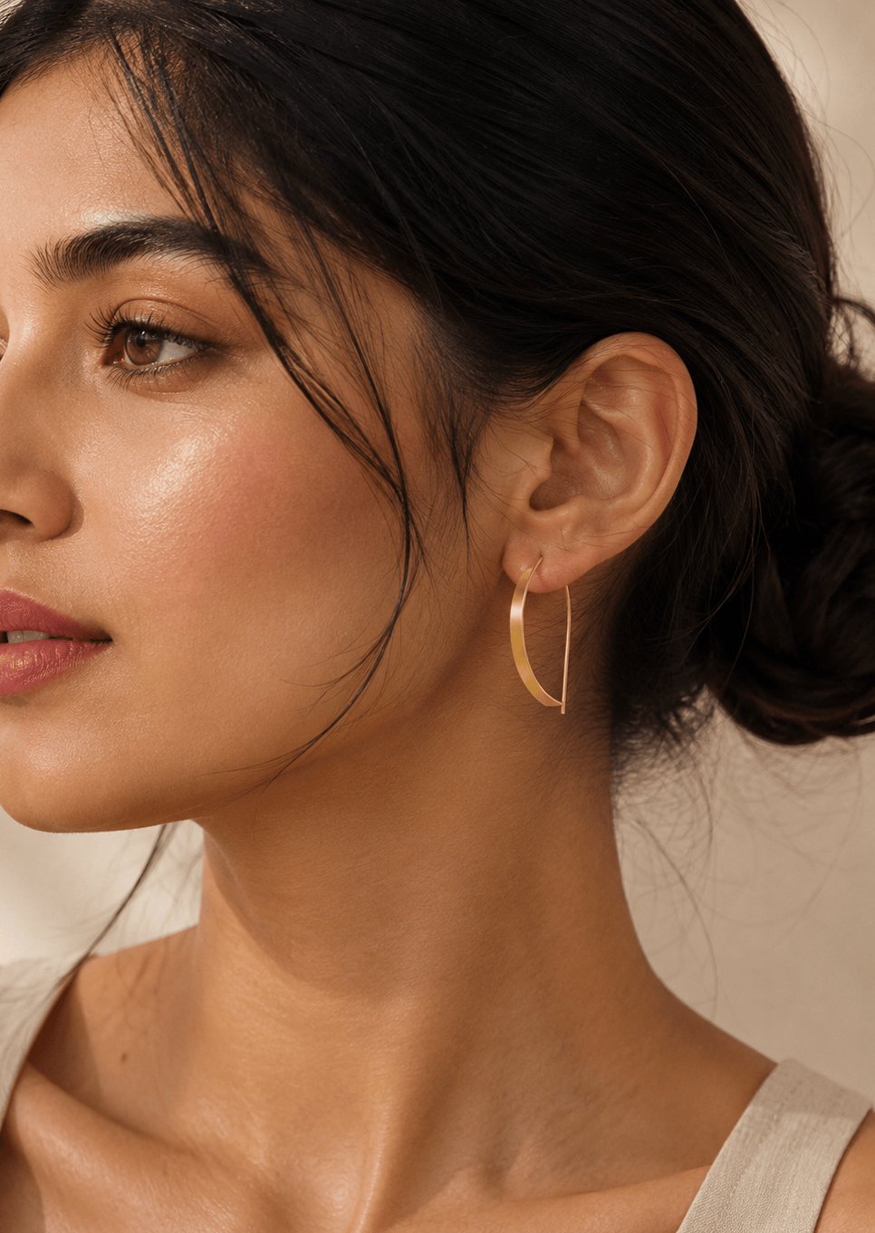 Naarya Jewels Arc Noir Hoops (Anti Tarnish)