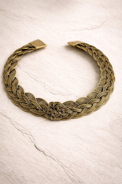 Naarya's Antique Bloom collar necklace