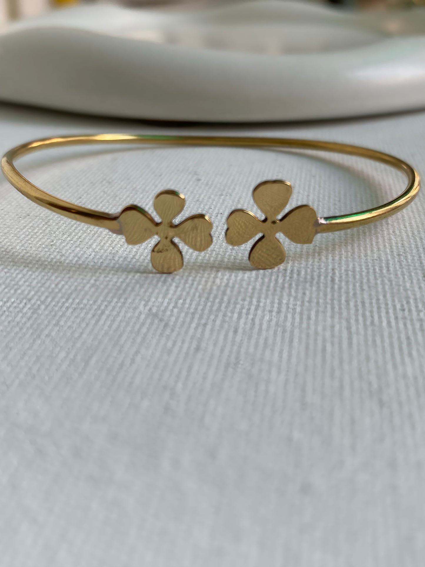 Golden Clover Charm Open Bangle (Anti Tarnish)