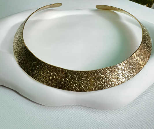 Regalia Engraved Collar