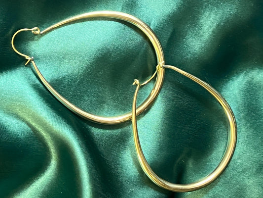 Calla Lily Drop Long Earring (Anti Tarnish)