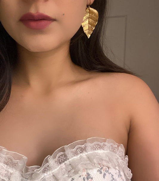 Textured Gold Short Leaf Brass Earrings (Anti Tarnish)